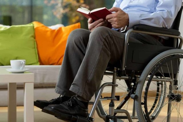 Оформление пенсии по инвалидности: порядок, перечень документов и госпошлина