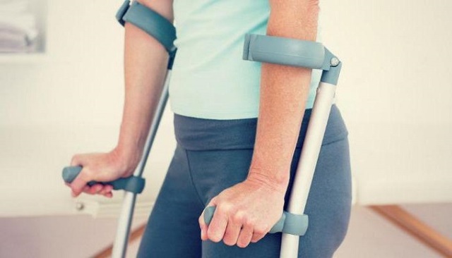 Положена или нет инвалидность после замены тазобедренного сустава: процедура оформления