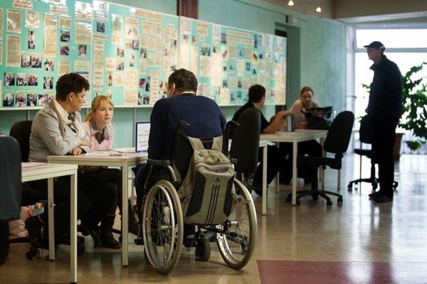 Работа для разных групп инвалидности в России: где можно и нельзя работать