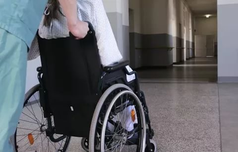 Льготы и выплаты при 3 группе инвалидности по общему заболеванию: какие положены