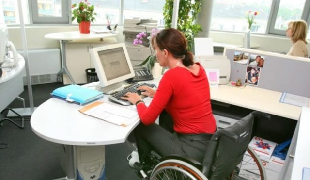 Налоговые льготы работодателям при приеме на работу инвалидов 1, 2 и 3 групп